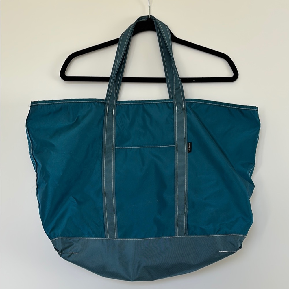 LL Bean tote bag with zipper